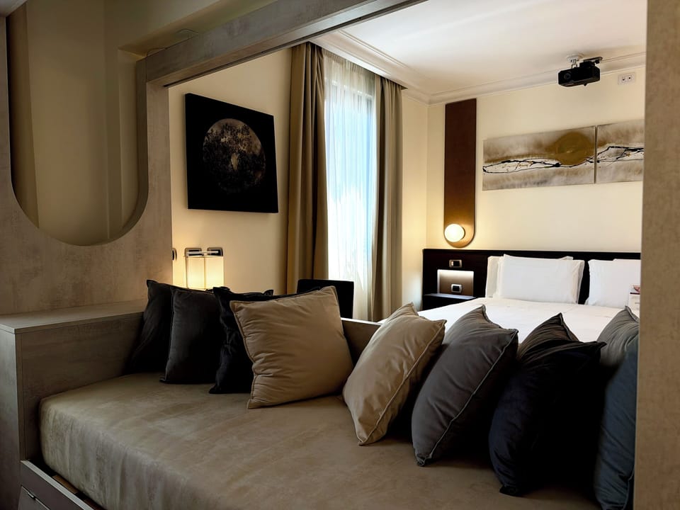  Family Studio Cinema  | Hypo-allergenic bedding available, down comforters, memory foam beds
