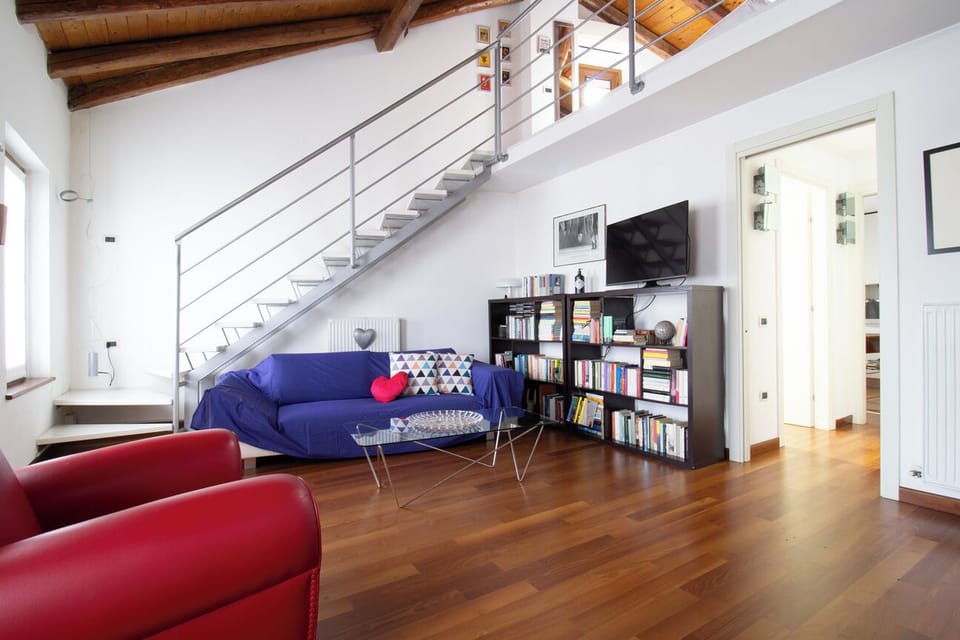 Apartment (1 Bedroom) | 1 bedroom, iron/ironing board, bed sheets