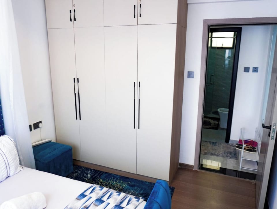 Deluxe Studio | Laptop workspace, free WiFi
