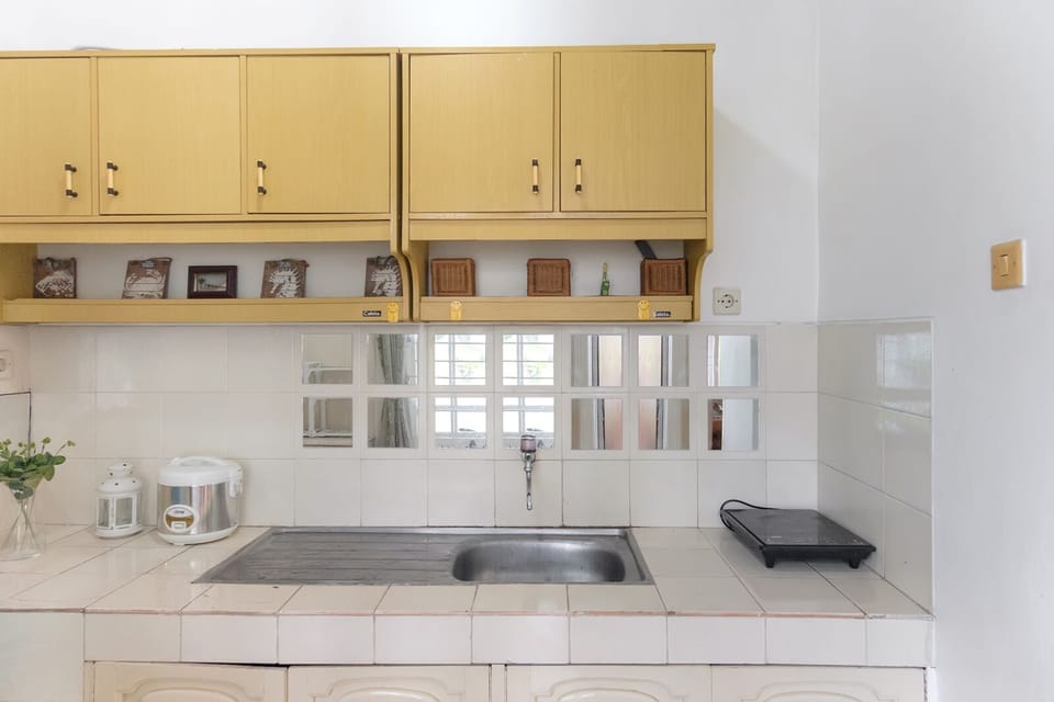 Standard Villa, Mountain View | Private kitchen | Fridge, cookware/dishes/utensils