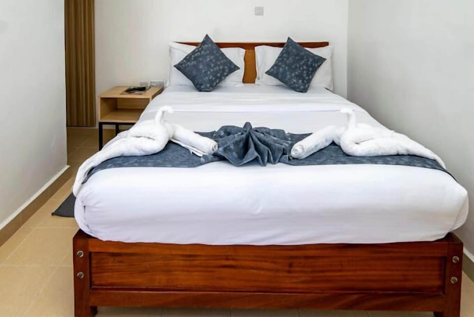 Deluxe Double Room | Free WiFi, bed sheets
