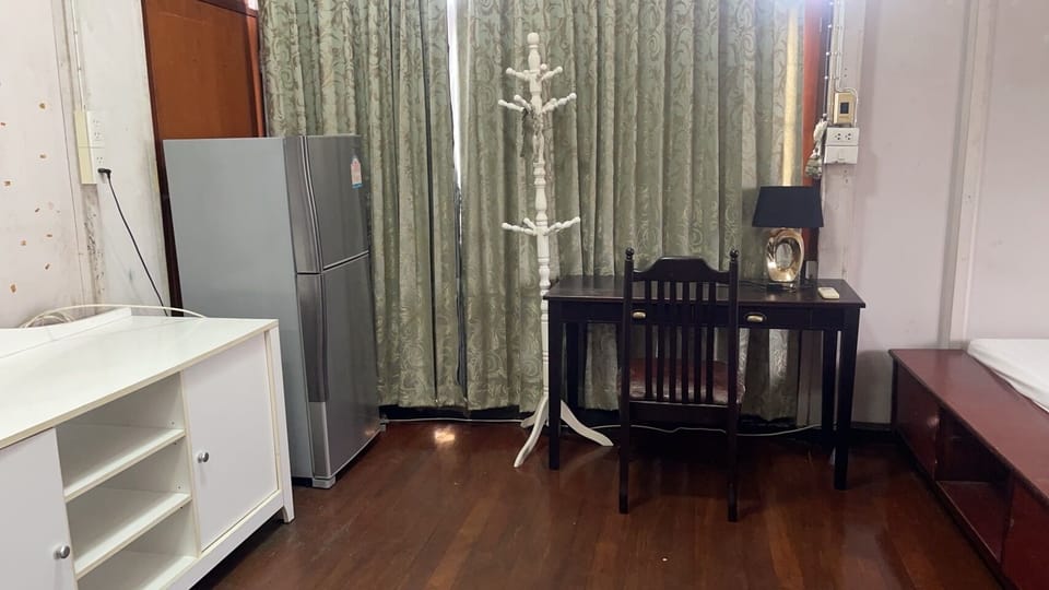 Three-Bedroom House | Free WiFi, bed sheets
