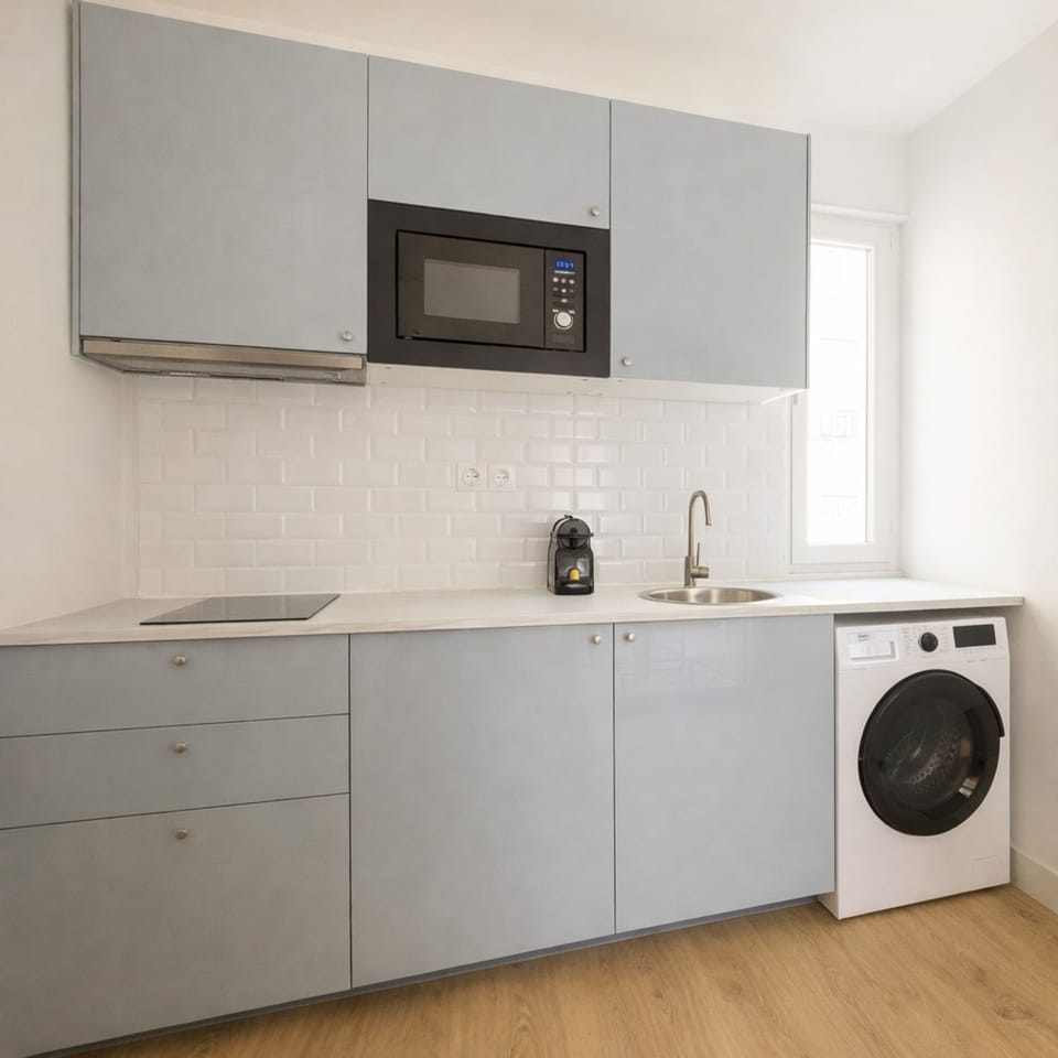 Studio, City View | Private kitchen | Espresso maker, electric kettle