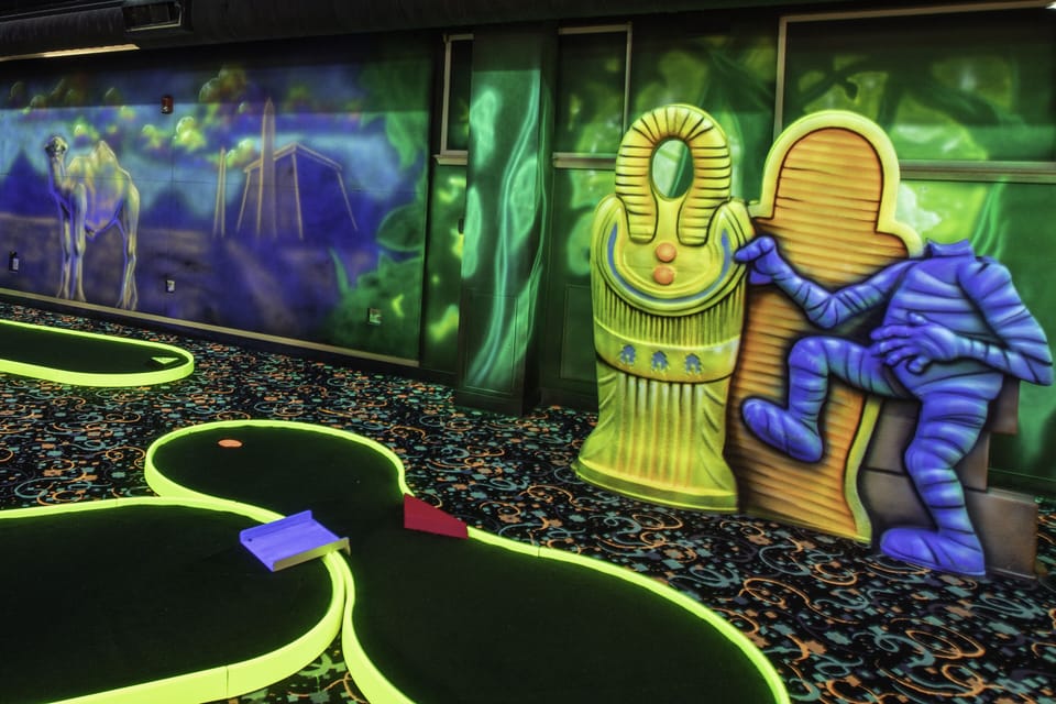 Mini-golf