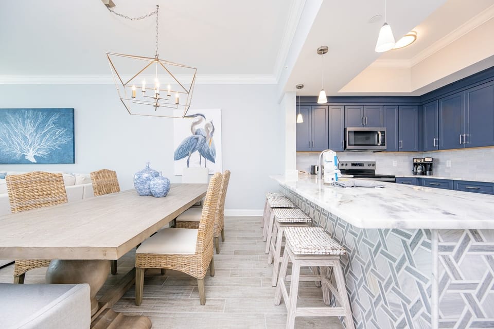 Condo, 3 Bedrooms | Dining