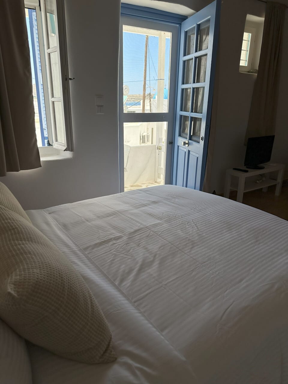 Nesa Paros | Soundproofing, iron/ironing board, free WiFi, bed sheets