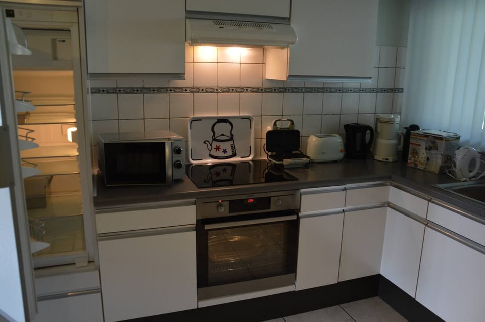 House, 3 Bedrooms, Terrace | Interior