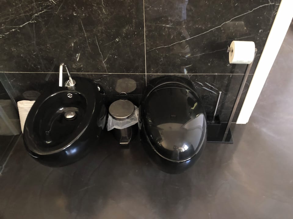 Luxury Studio Suite, Vineyard View | In-room safe