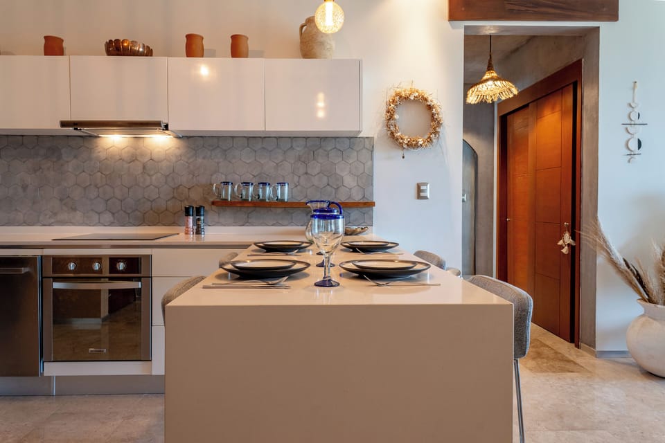 Luxury Apartment, Balcony, Garden View | Private kitchen | Fridge, microwave, oven, stovetop