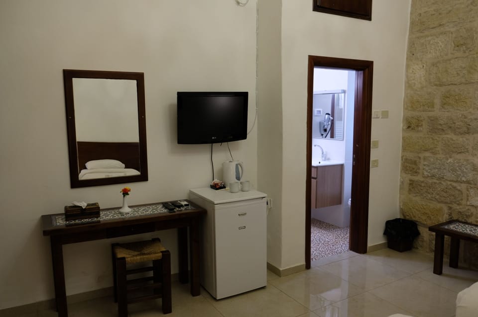 Standard Twin Room | In-room safe, desk, soundproofing, free WiFi
