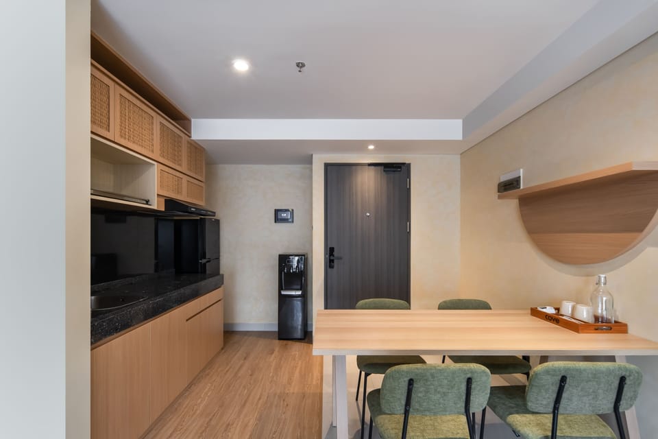 Apartment, 1 Queen Bed, Balcony | Desk, free WiFi, bed sheets