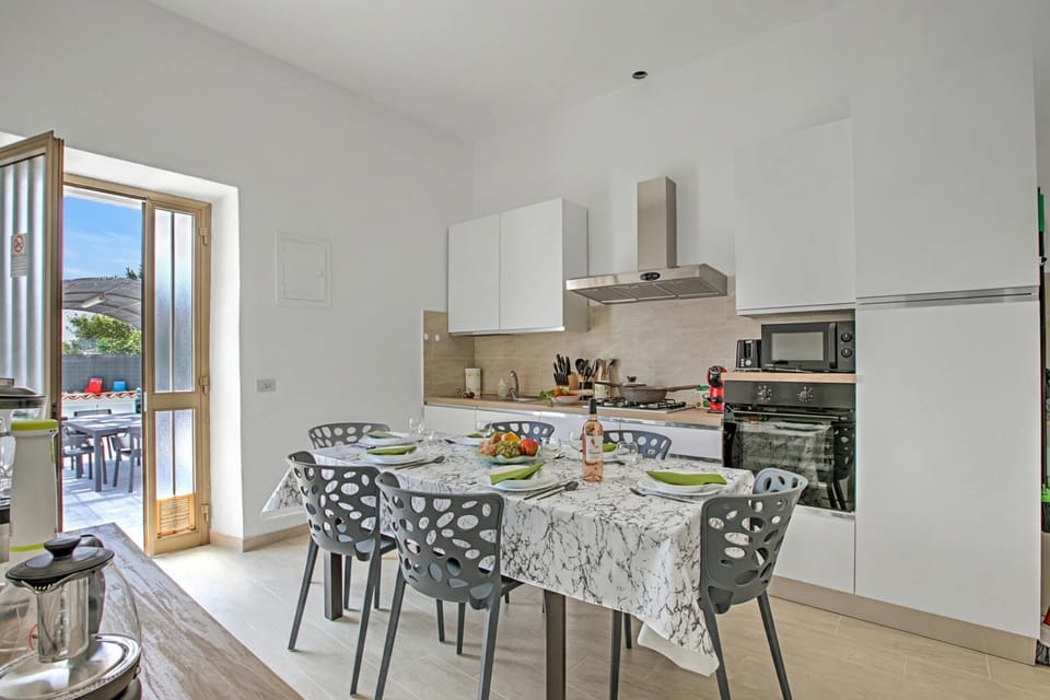 Standard House, Multiple Bedrooms (La Siesta) | Private kitchen | Fridge, microwave, oven, stovetop