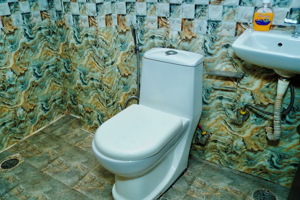 Deluxe Double Room | Bathroom