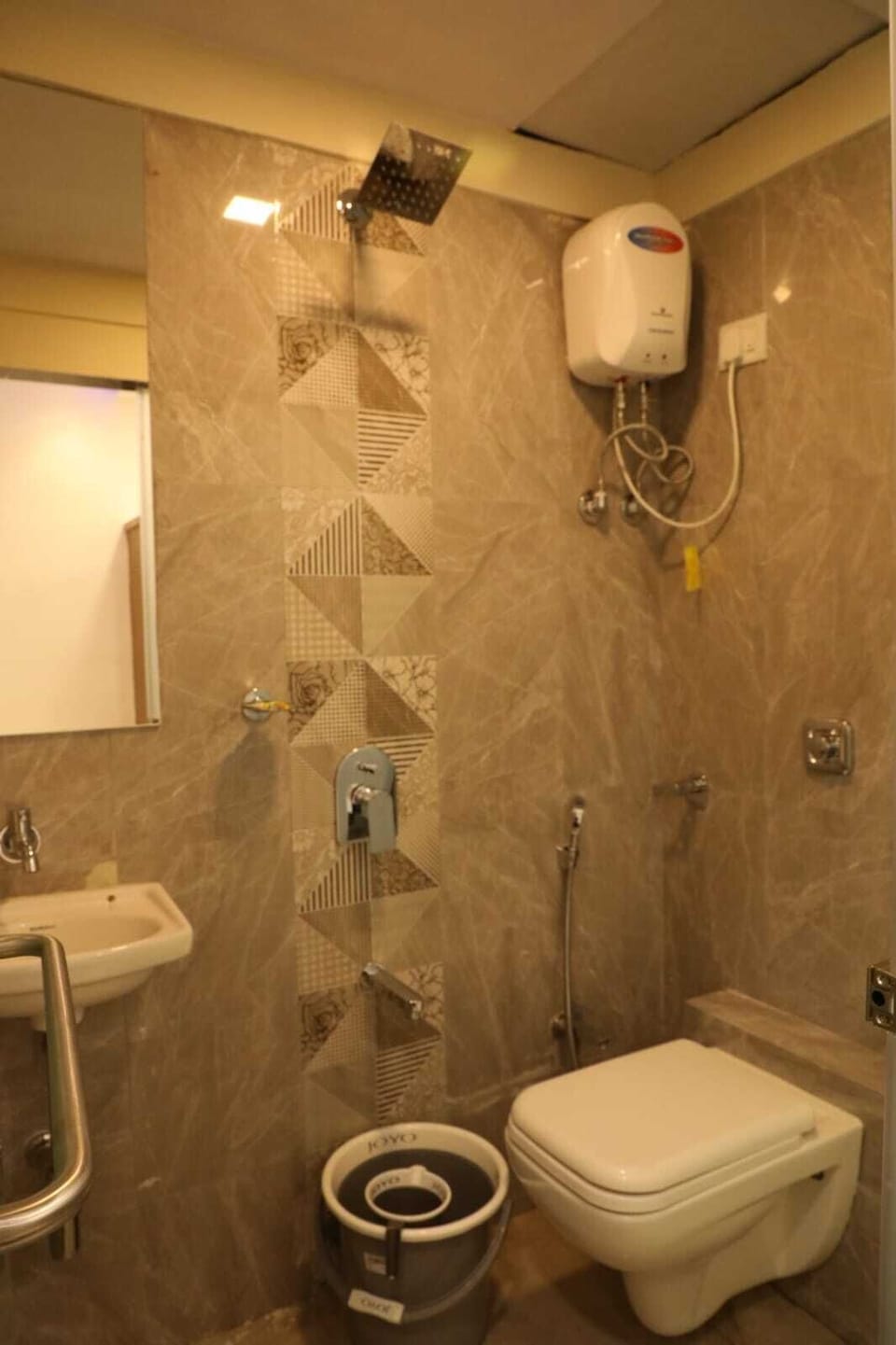 Galaxy Inn By Glitz Hotels Hotel in Mumbai