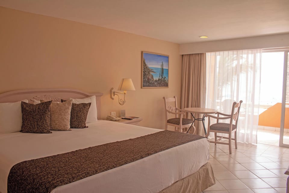Standard Room, Partial Ocean View | In-room safe, desk, iron/ironing board, free WiFi