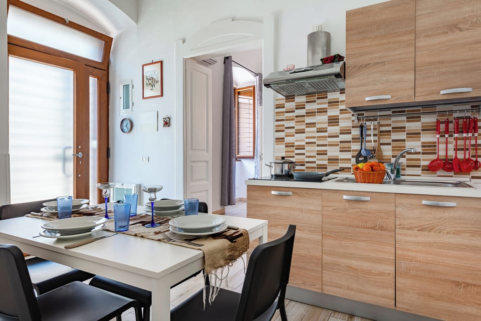 Family Apartment, 1 Bedroom, Air conditioning (Giosue' Apartment Near Bari) | Private kitchen