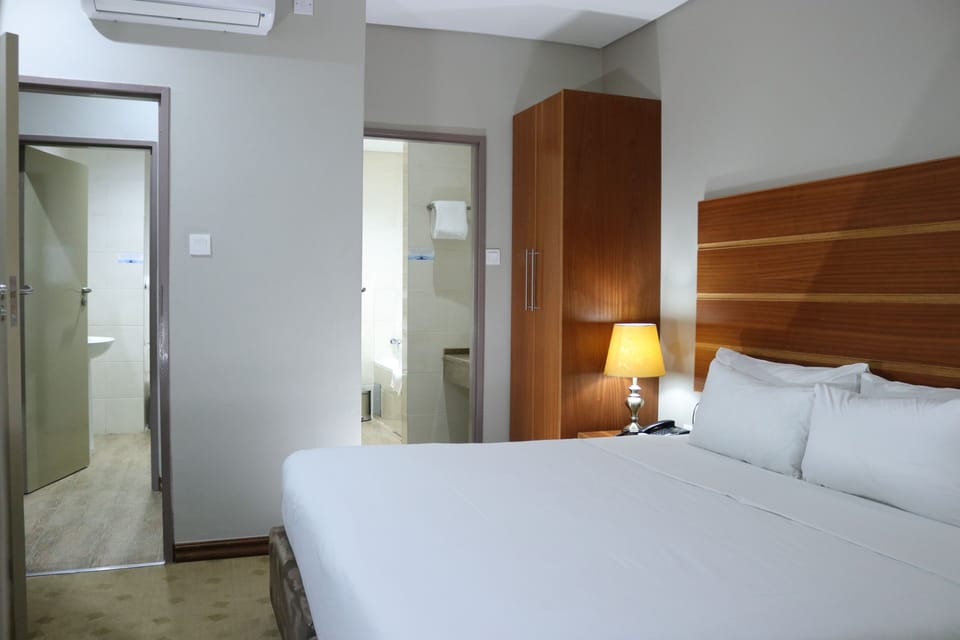 Comfort Double Room, City View | In-room safe, desk, laptop workspace, soundproofing