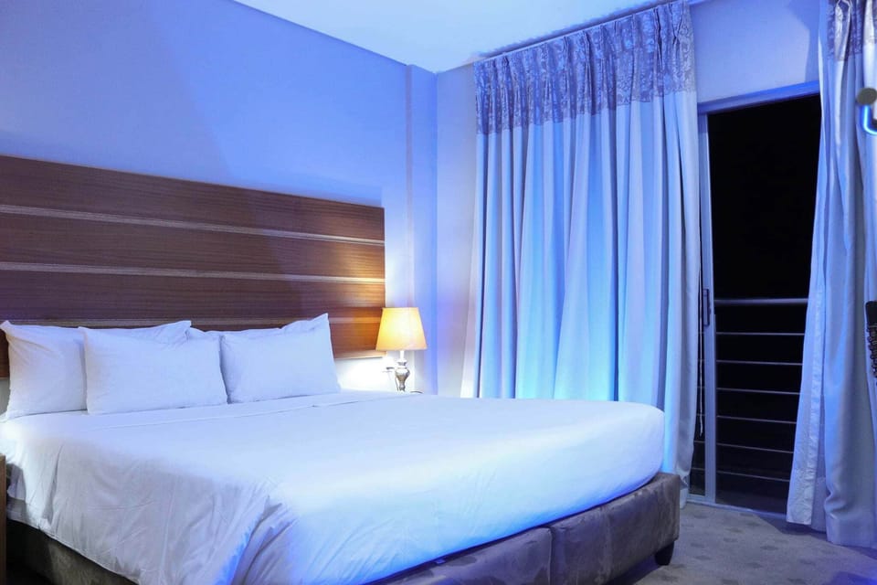 Comfort Double Room, City View | In-room safe, desk, laptop workspace, soundproofing
