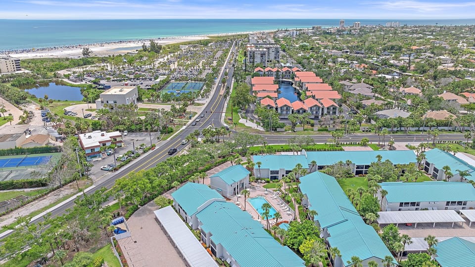 Condo, 1 Bedroom | Aerial view