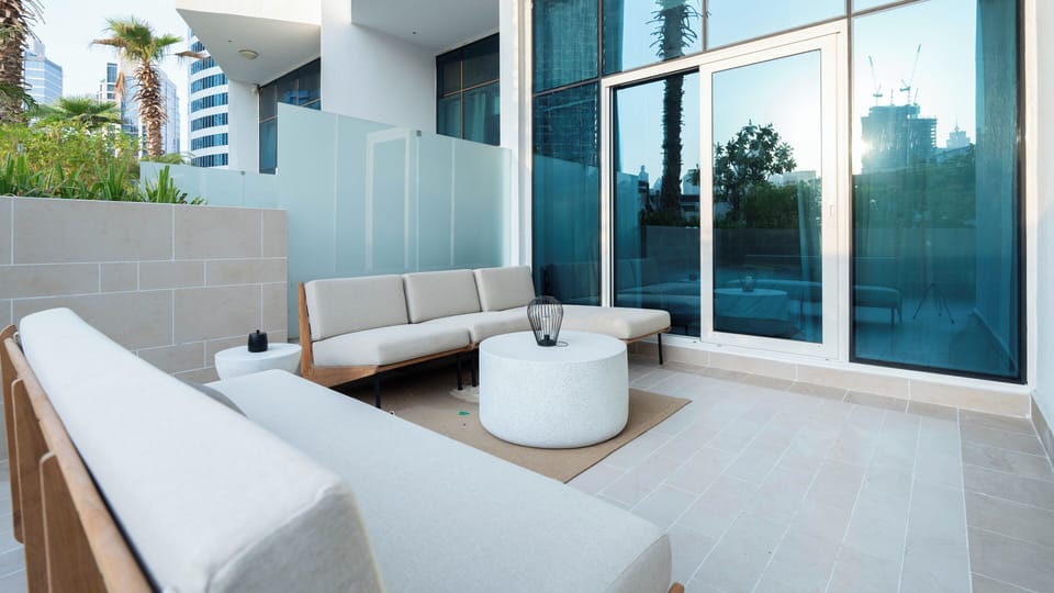Deluxe Studio, Balcony, City View | Terrace/patio