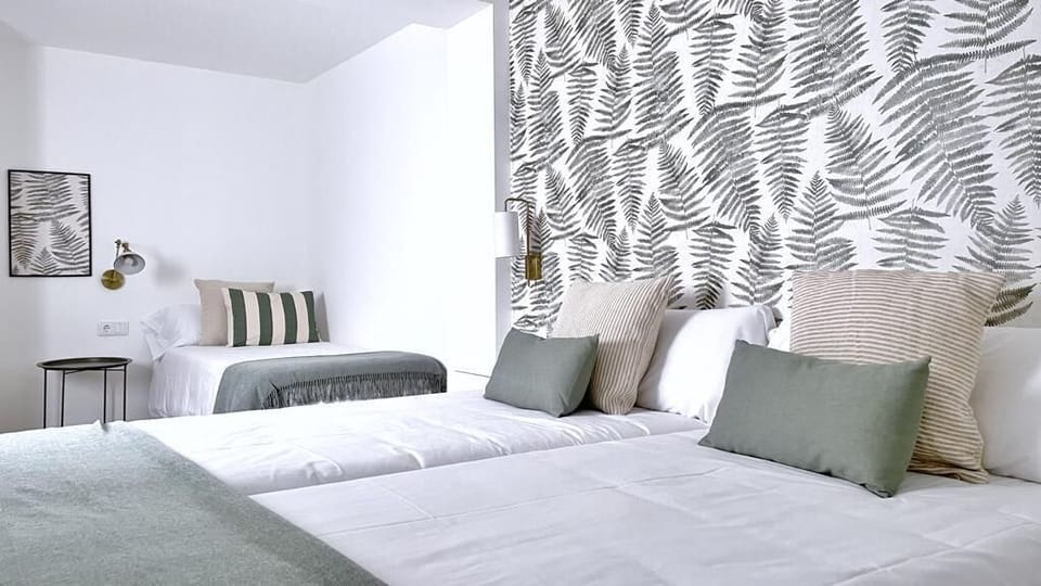 Basic Triple Room | Free WiFi