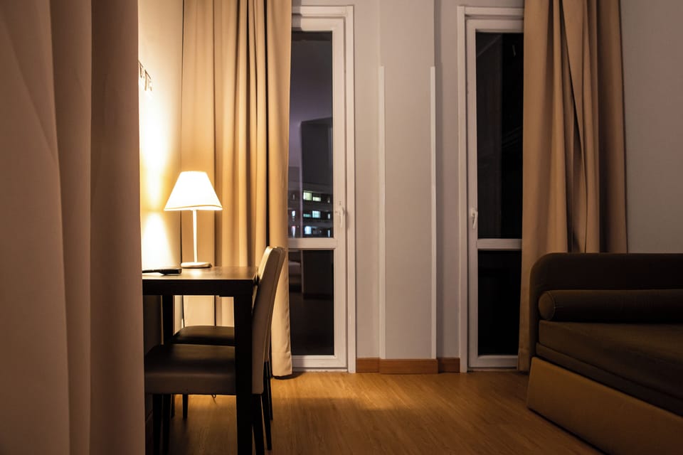 Family Room | In-room safe, desk, blackout drapes, soundproofing