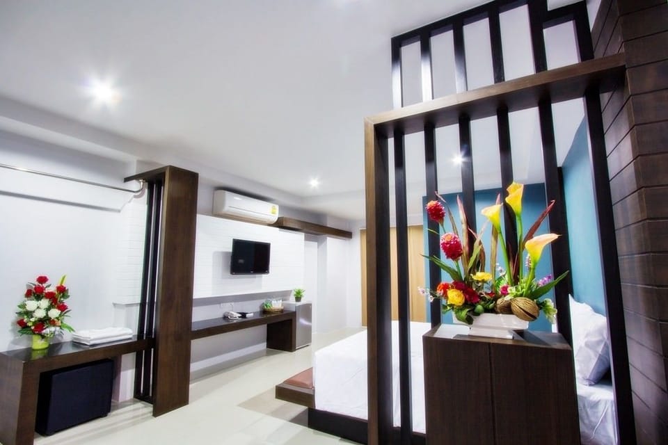 Deluxe Double Room | Minibar, desk, soundproofing, rollaway beds (surcharge)