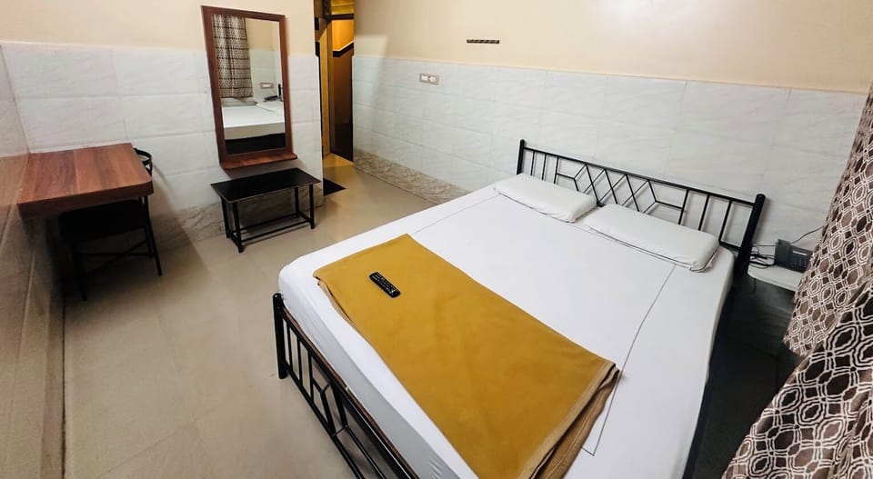 Deluxe Double Room, City View