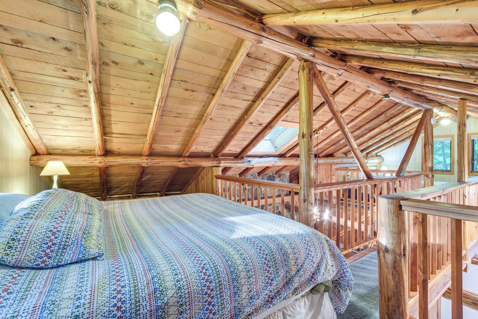 Authentic Log Cabin w/ Private Pond in Glidden Cottage in Wisconsin