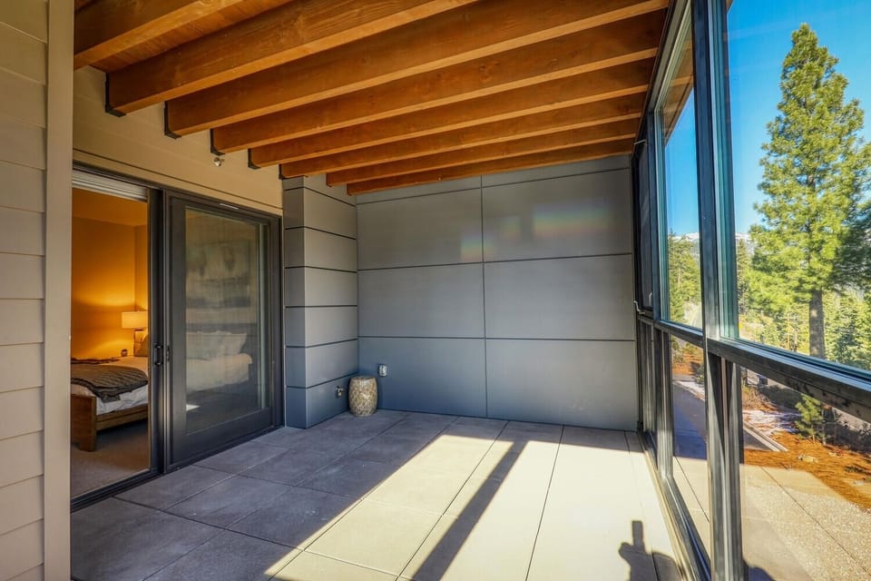 Condo, 3 Bedrooms | Interior