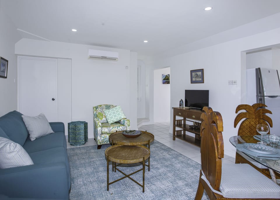 Cottage, 1 Bedroom | Living area | Smart TV