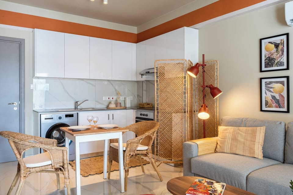 Apartment, 1 Double Bed with Sofa bed, Kitchen, City View | In-room dining