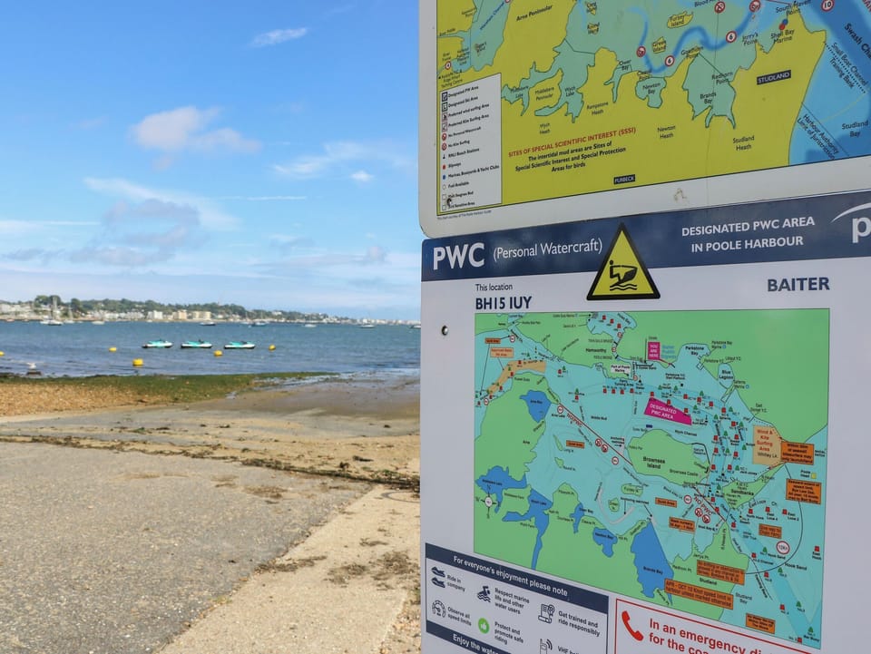 13 Sunset Terrace Rockley Park Cottage in Poole
