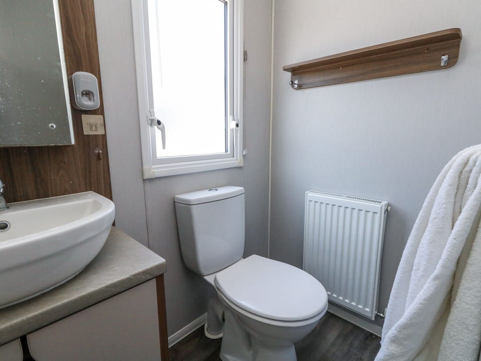13 Sunset Terrace Rockley Park Cottage in Poole