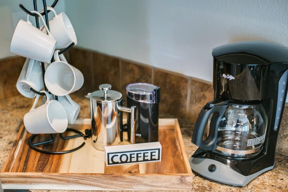 House, Multiple Beds, Patio, Garden View (Grant - #1229) | Coffee and/or coffee maker
