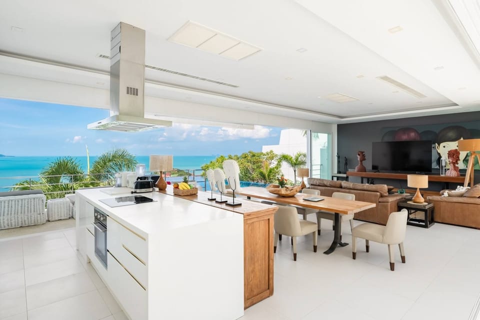 Villa, 4 Bedrooms, Accessible, Smoking | Private kitchen