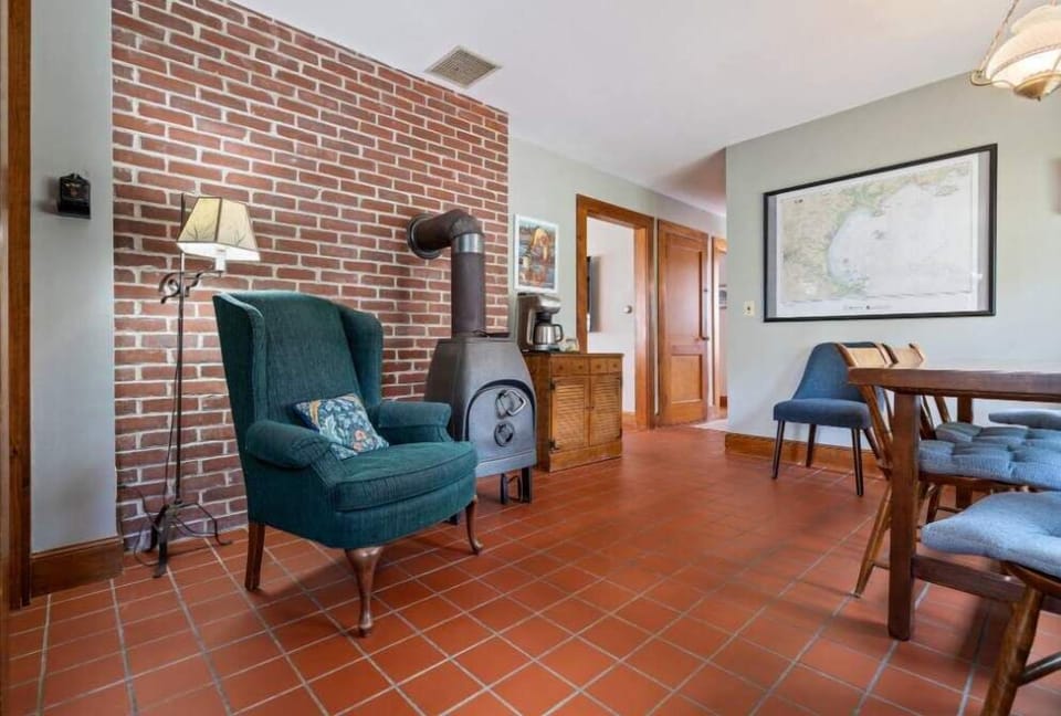 House, Multiple Beds, Patio, Ocean View (Bayview Beach House) | Interior