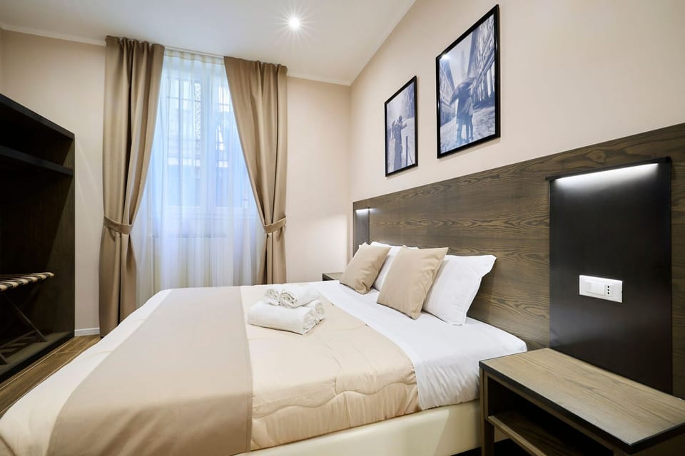 Superior Double Room | In-room safe, desk, blackout drapes, soundproofing