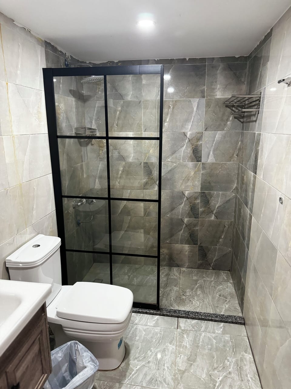 Luxury Triple Room, Balcony, Mountain View | Bathroom shower