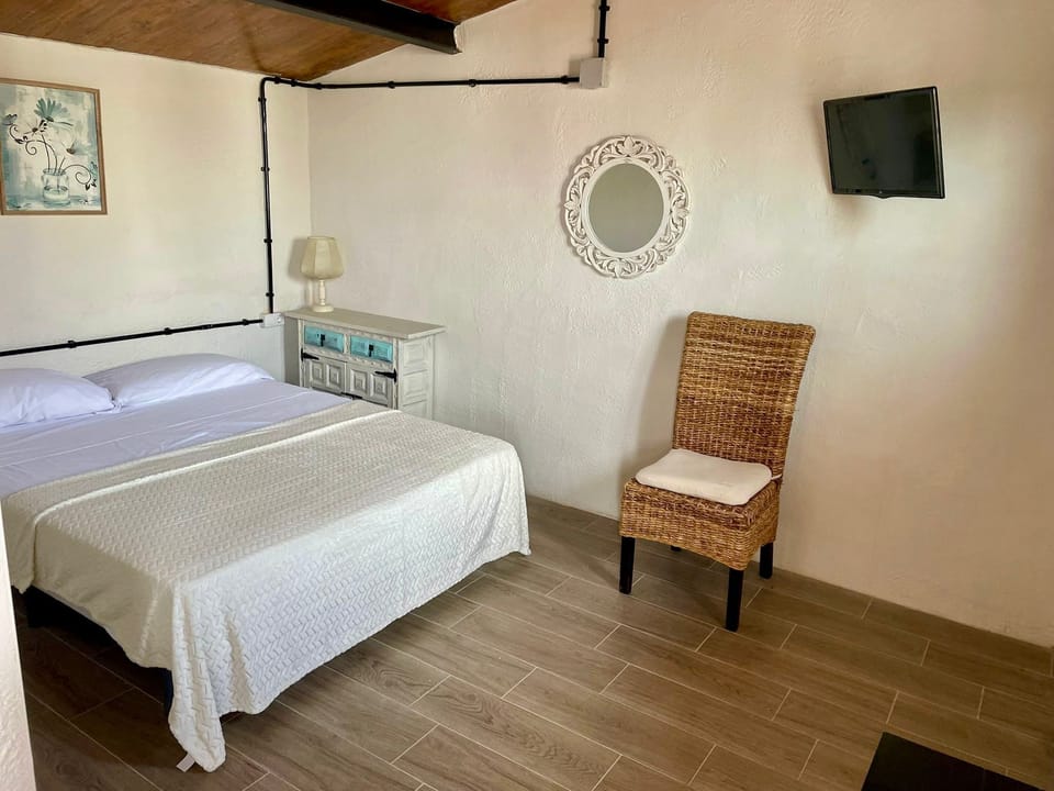 Double Room, Non Smoking, Mountain View | Premium bedding, iron/ironing board (on request), individually furnished