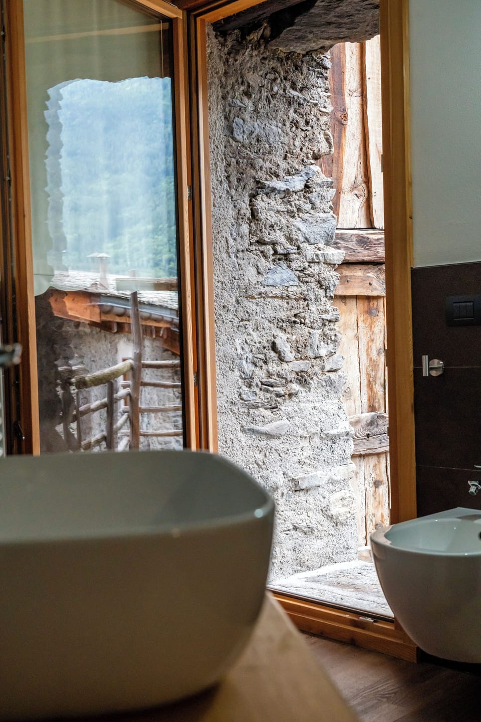 Room, Balcony, Courtyard View | Bathroom | Free toiletries, hair dryer, slippers, bidet