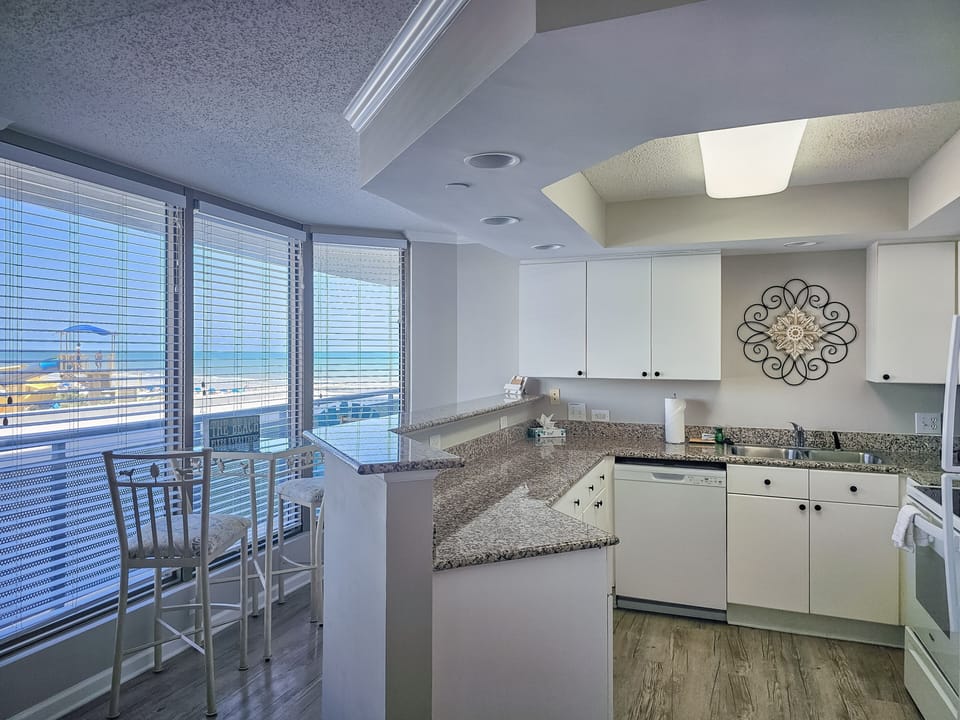 Condo, 2 Bedrooms | Private kitchen | Coffee/tea maker, fridge, oven, toaster