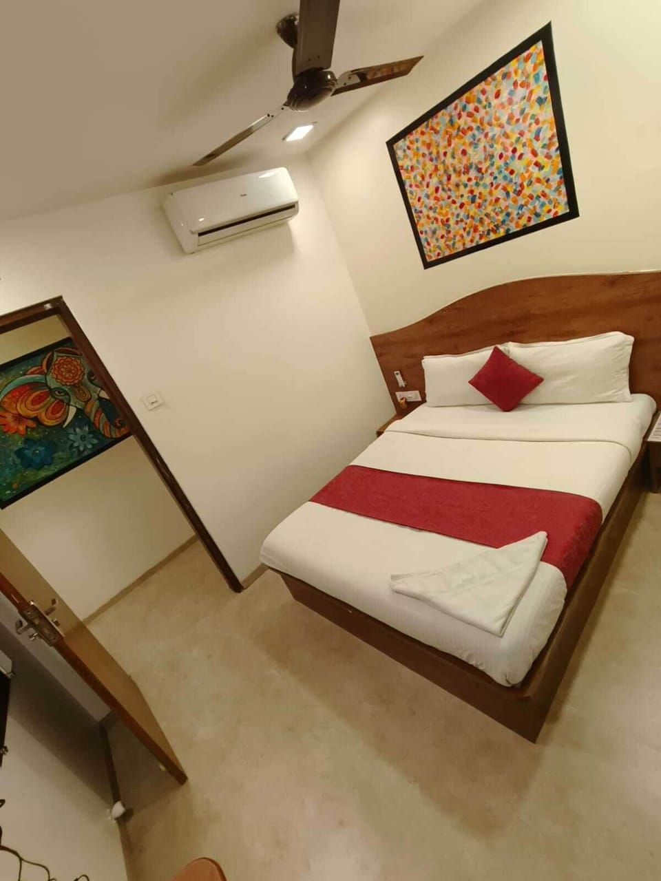 Deluxe Double Room | Free WiFi