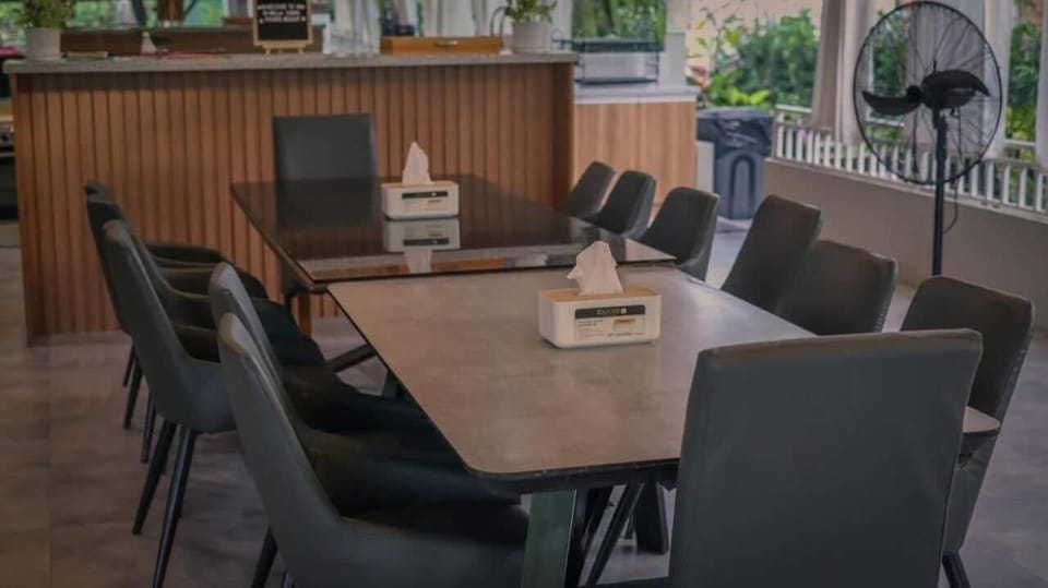 House, 4 Bedrooms, Accessible, Smoking | Dining room