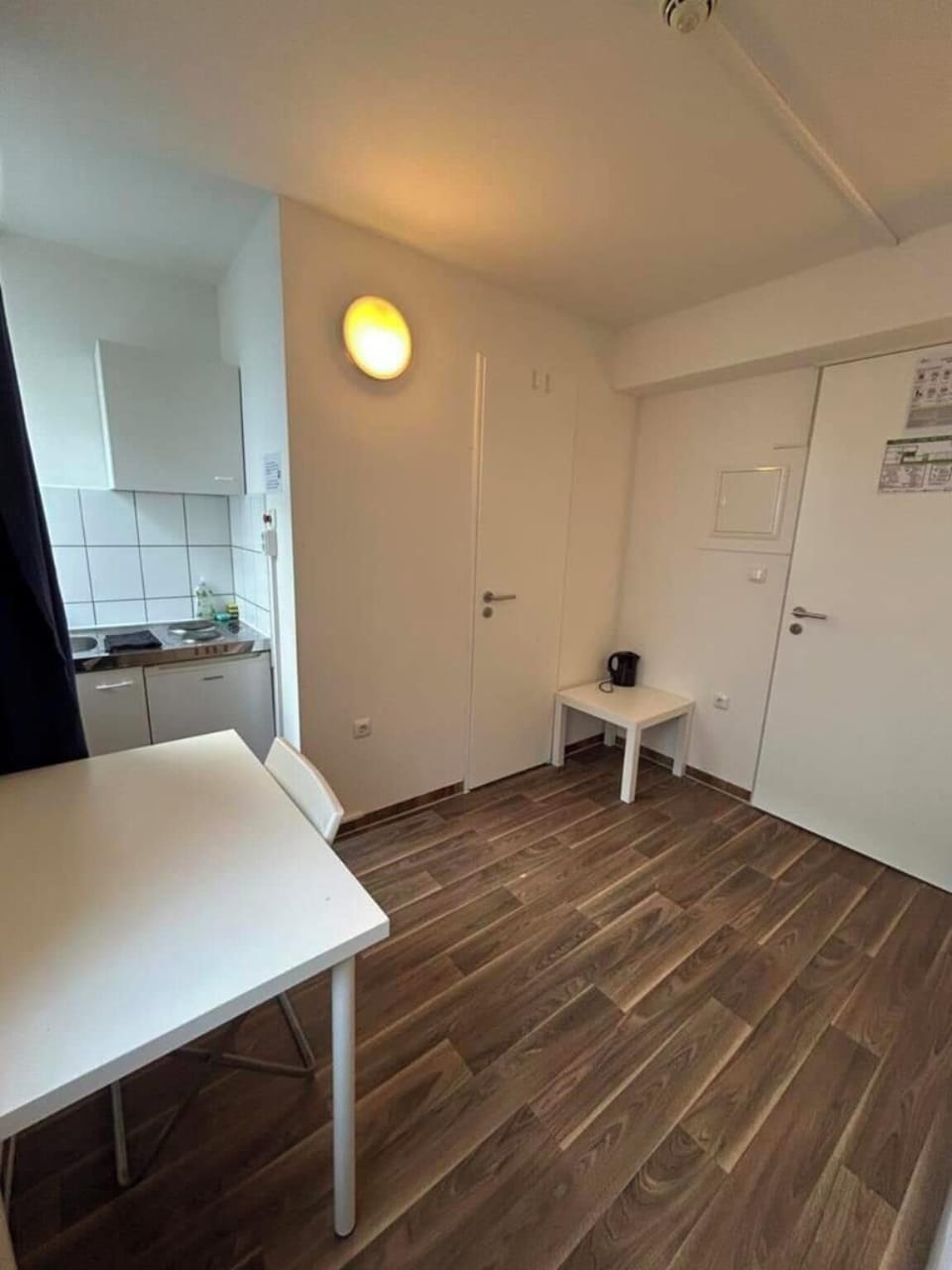 Single Room | Individually furnished, iron/ironing board, free WiFi, bed sheets