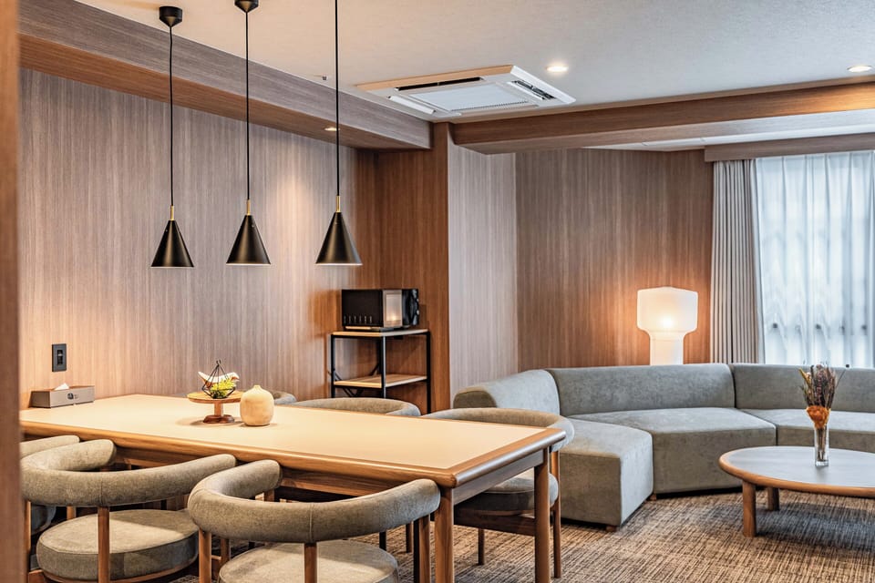 Deluxe Suite, 3 Bedrooms, Non Smoking | Soundproofing, free WiFi