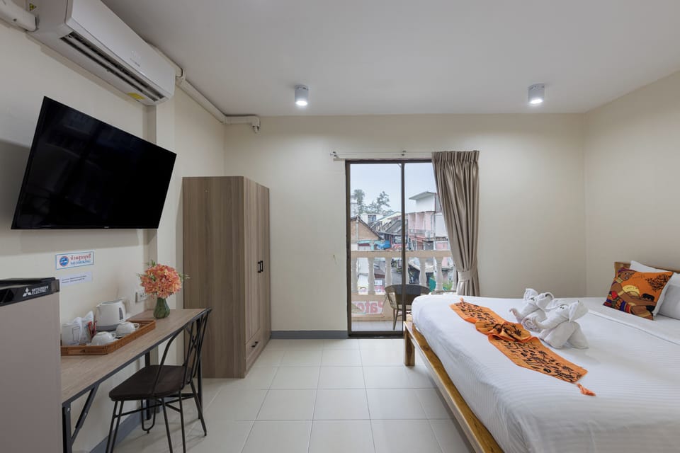 Superior Double Room, Balcony, City View | Desk, free WiFi, bed sheets