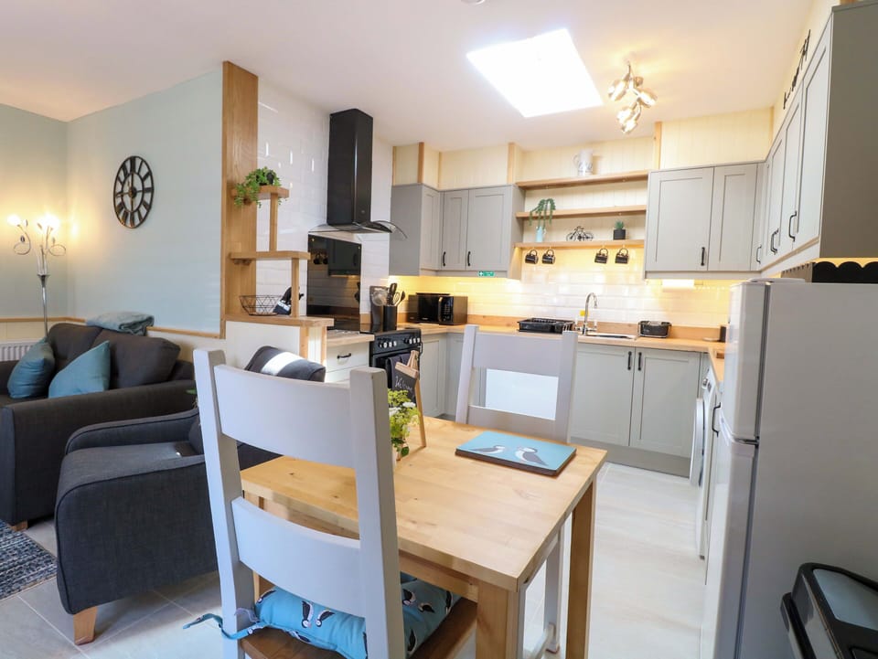 Fridge, microwave, dishwasher, toaster