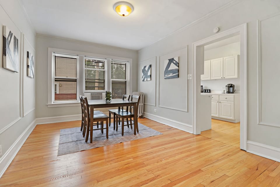 Classic Apartment | In-room dining