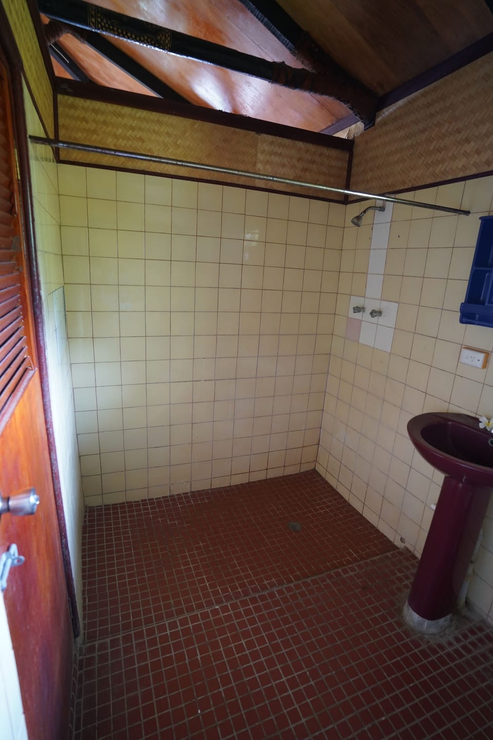 Comfort Quadruple Room, Balcony, Sea View | Bathroom | Shower, towels, soap, shampoo